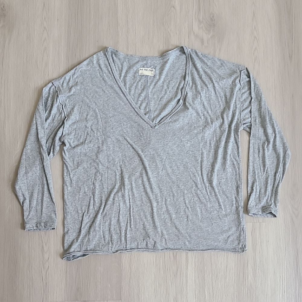 We The Free People Long Sleeve V-neck Oversized Gray Top Medium Boho Relaxed Fit